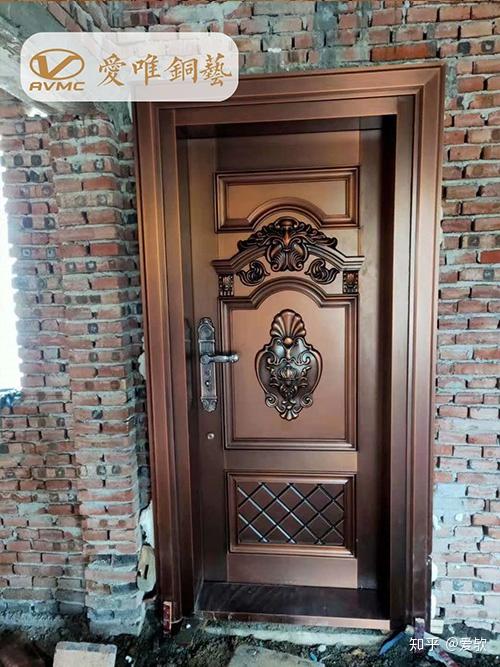 铜门生产厂家的铜门已成为人们和别墅业主使用广泛的装饰产品,但铜门